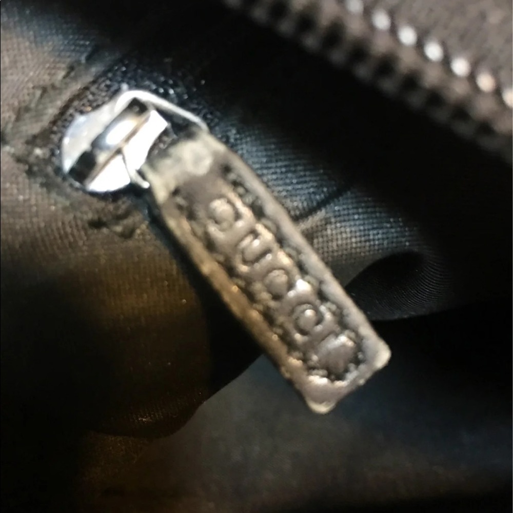 Authentic Gucci GG Canvas Shoulder Bag - Picture 11 of 13